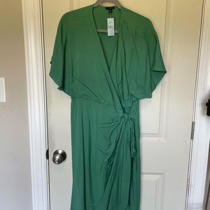 Ann Taylor Petite Wrap dress